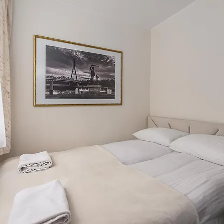 Shortstaypoland Aleje Jerozolimskie B188 Apartamento Varsóvia